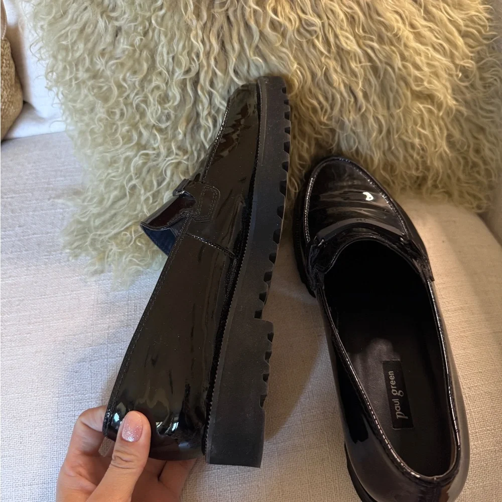 Paul Green  Men’s  Patent Leather Loafer Oxford Size 6 1/2‎